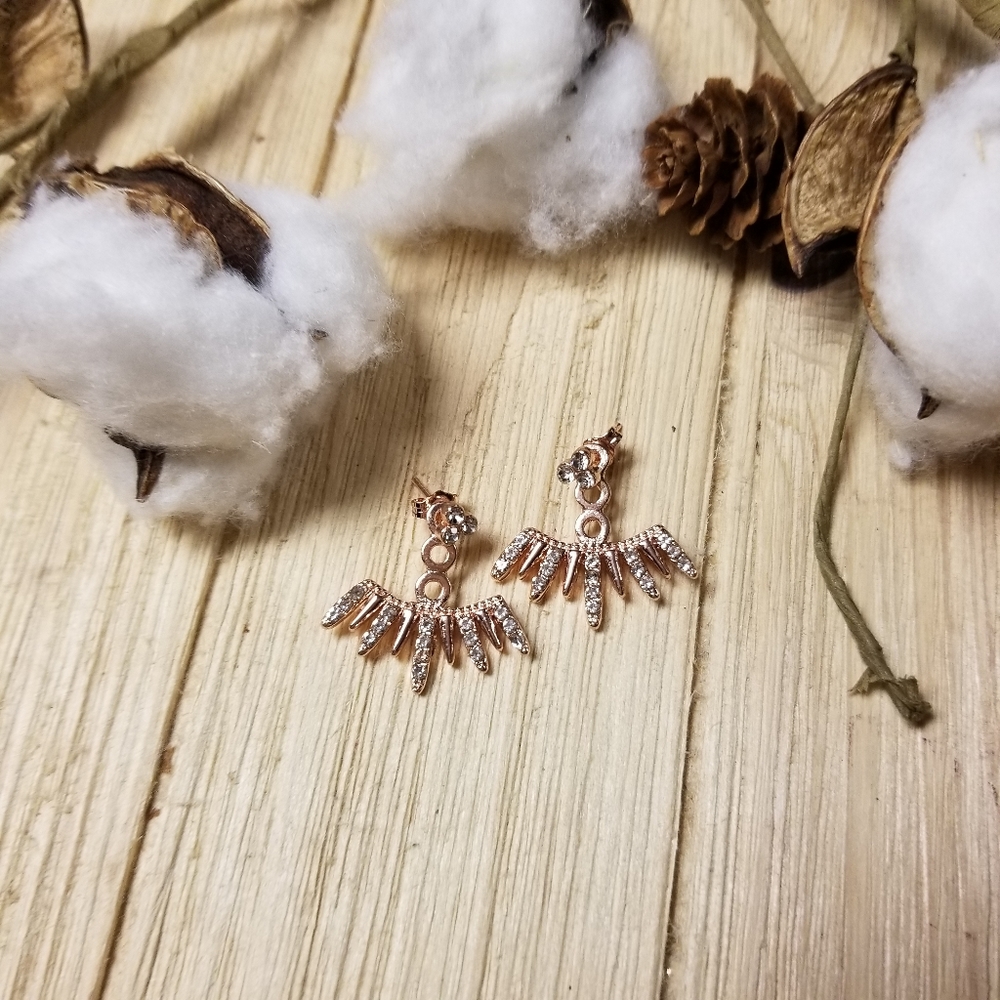Beautiful Earrings in ROSE GOLD - Picture 5 of 11